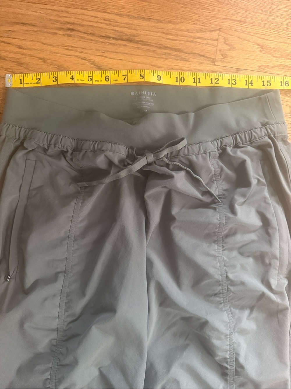 Athleta Attitude Pant Womens 12P Olive Green Ruched Joggers Tapered Travel Pants - Picture 2 of 5